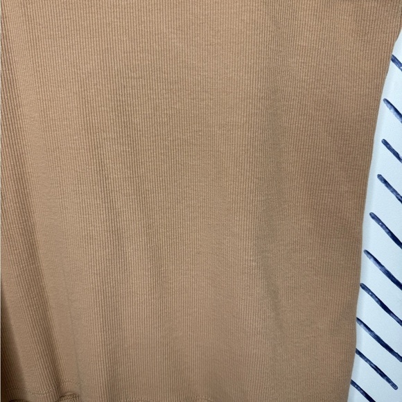 Express Ruffle Short Sleeve Fine Rib Tee Blouse Tan Camel - Small - Picture 5 of 6